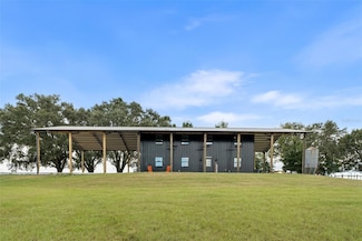 23220 NW 27 St, Morriston, FL 32668