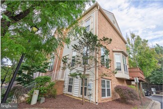 6026 Ricketts Walk, Alexandria, VA 22312