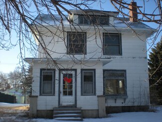 403 S Main St, Zumbrota, MN 55992