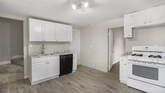 64 Arnold St Unit 2, Quincy, MA 02169