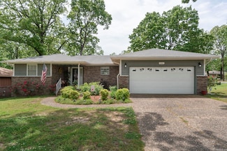 533 Melanie Ln, North Little Rock, AR 72118