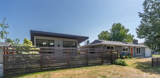 1079 Center St, Port Townsend, WA 98368