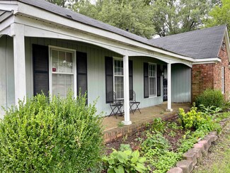 5843 Oakland Hills Ln, Memphis, TN 38115