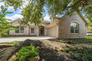 2803 N Strathford Ln, Kingwood, TX 77345