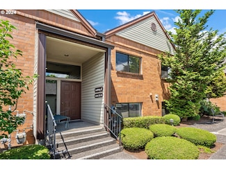 11992 SW Royalty Ct Unit 28, Portland, OR 97224