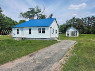 547 S Cambridge St, Wautoma, WI 54982