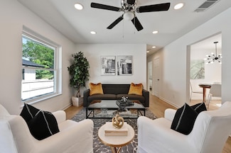 2008 E 11th St, Austin, TX 78702