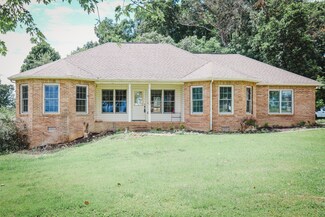 170 Hillvale Ln, Loudon, TN 37774