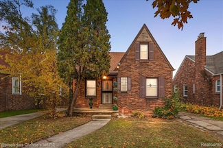 16818 Gilchrist St, Detroit, MI 48235