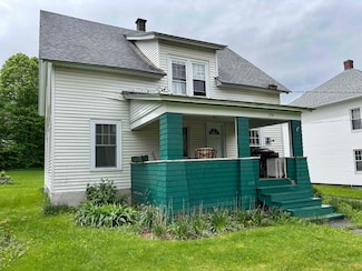 374 Caswell Ave, Derby Line, VT 05830