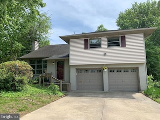 121 Meeting House Ln, Cherry Hill, NJ 08002