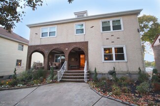 86 Bishop St, Staten Island, NY 10306