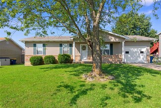 1130 Nina Dr, Warrenton, MO 63383