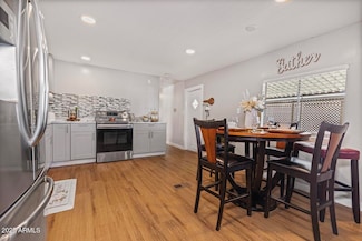 8401 N 67th Ave Unit 209, Glendale, AZ 85302