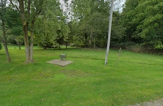 142 Saint Peters Dr Unit 5, Douglas, MI 49406