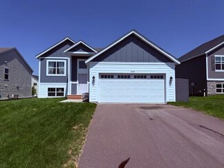 9234 25th St NE, Saint Michael, MN 55376