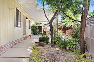 49 Laguna Seca Ct, St. Helena, CA 94574