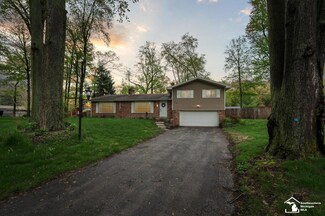 7772 Apache Trail, Temperance, MI 48182