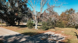 145 & 147 W 19th St, Laurel, MS 39440