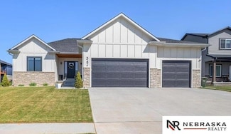 342 N 104th St, Lincoln, NE 68527