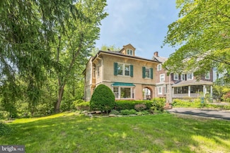 215 Summit Ave, Jenkintown, PA 19046