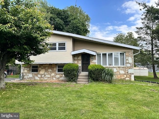 123 N 2nd Street Pike, Churchville, PA 18966