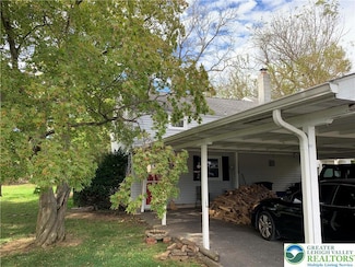 1490 Orchard Ln, Bethlehem, PA 18017