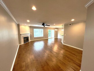 1800 Ashley Ct Unit 202, Florence, KY 41042