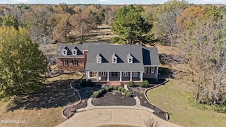 1594 Victoria Rd, Byhalia, MS 38611