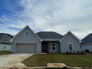 157 Le Moyne St, Bay St. Louis, MS 39520