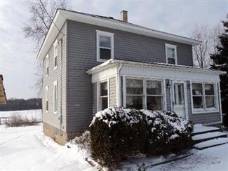 5307 Barnard Mill Rd, Ringwood, IL 60072
