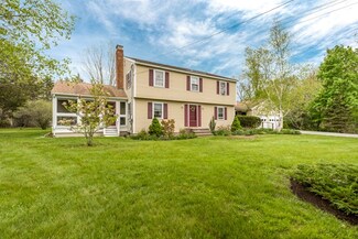 101 Woodbury St, South Hamilton, MA 01982