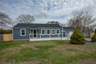 53 Union St, West Sayville, NY 11796