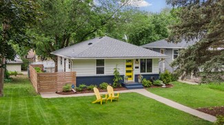 3821 Abbott Ave N, Robbinsdale, MN 55422