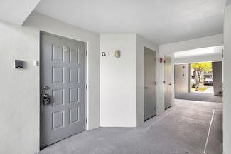 1011 Green Pine Blvd Unit 71, West Palm Beach, FL 33409