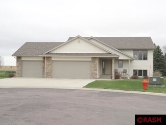 108 Panther Ct, Mankato, MN 56001