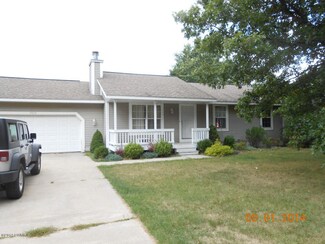 7905 S Marlene Dr, Rothbury, MI 49452