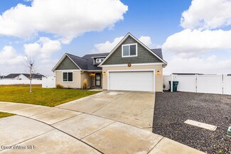 12175 N Gipper Loop, Rathdrum, ID 83858