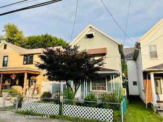 220 1st St, Olyphant, PA 18447