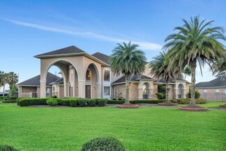 1400 Stonebridge Dr, Gretna, LA 70056