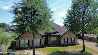 5015 Hillsdale Dr, Olive Branch, MS 38654