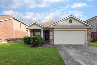 5414 Rio Dr, Baytown, TX 77521