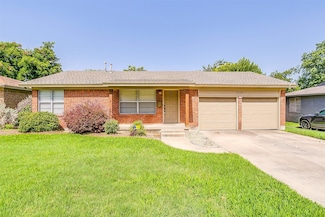 3708 Stadium Dr, Fort Worth, TX 76109