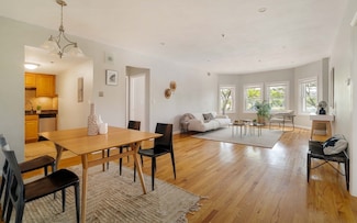 2456 Massachusetts Ave Unit 201, Cambridge, MA 02140