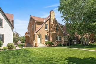 1651 Highland Pkwy, Saint Paul, MN 55116