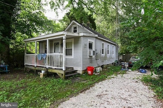 8 Middle St, Maurice River, NJ 08324