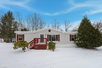 141 Hollister Dr, Moscow, PA 18444