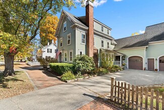 699 Middle St Unit 1, Portsmouth, NH 03801