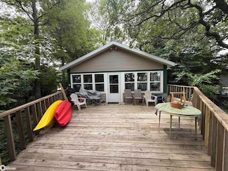 3662 240th St, Clear Lake, IA 50428