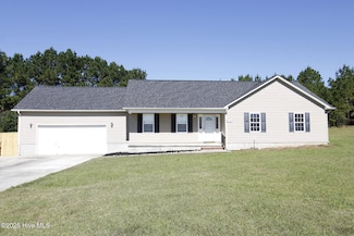 135 Annie Rd, Richlands, NC 28574